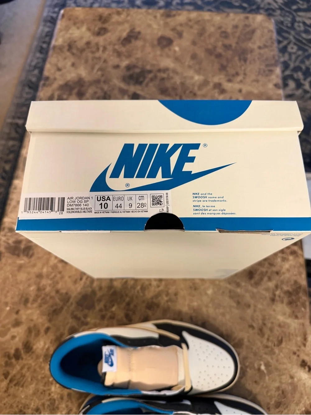 Jordan 1s Low Fragments x Travis Scott’s  DS with box and extra pink laces